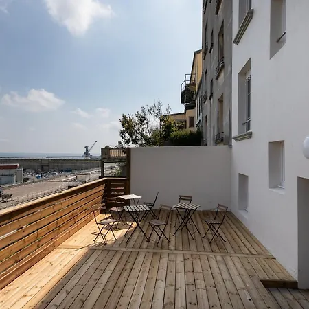 A Dreuz Апартаменты